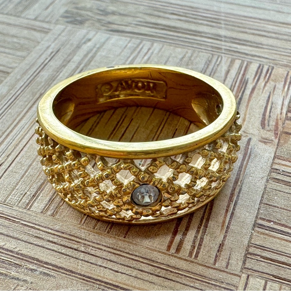 Vintage 1978 Avon Lattice with Rhinestone Gold Tone Ring